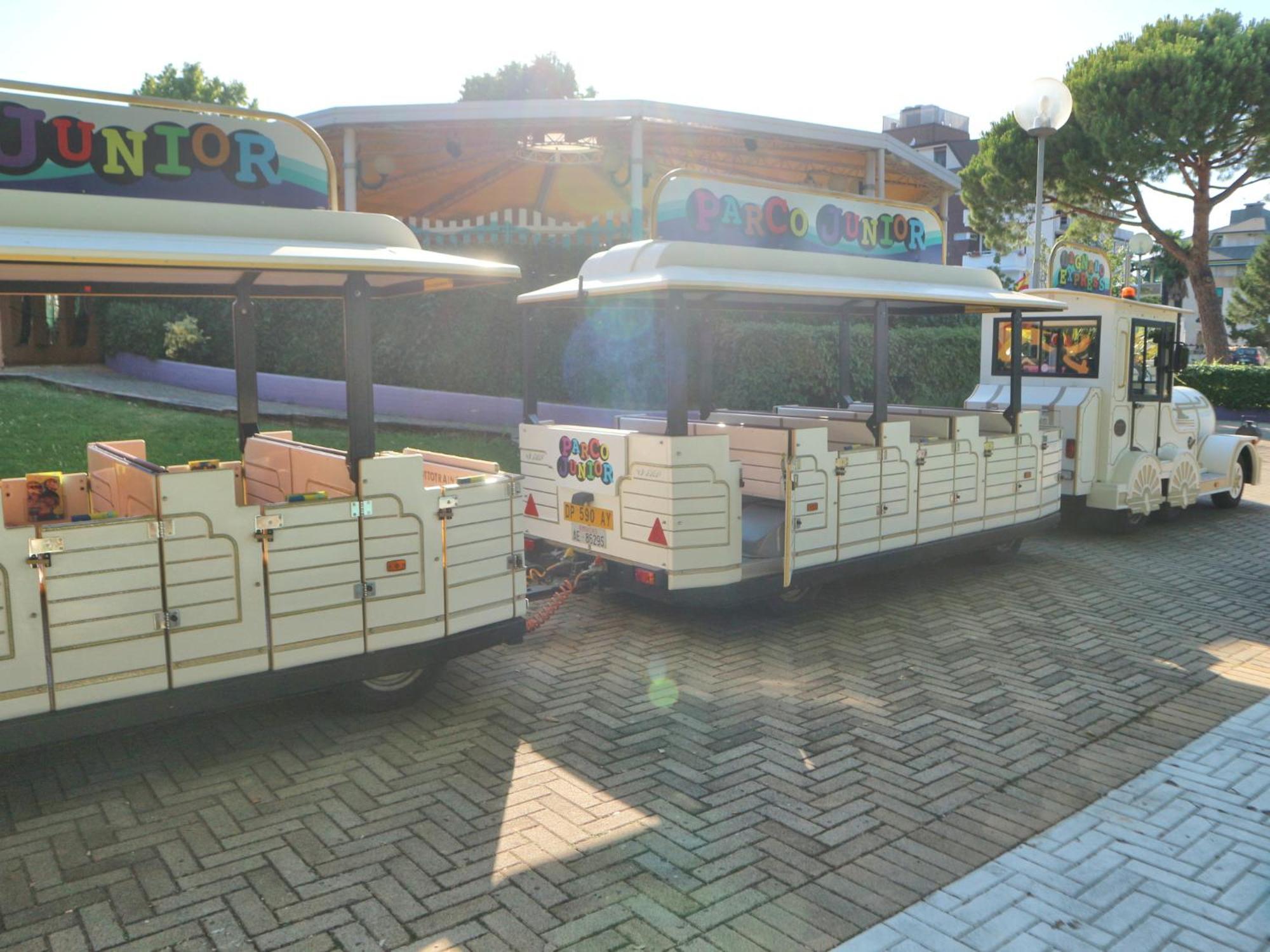 Ferienwohnung Lucerna Lignano Sabbiadoro Exterior foto